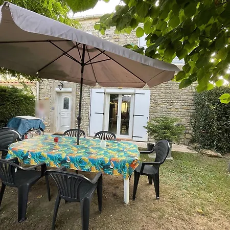 Maison Authentique Avec Cour Privee, Wifi Et Proximite Activites - Thire, Vendee - Fr-1-426-396