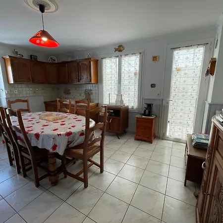 Maison Authentique Avec Cour Privee, Wifi Et Proximite Activites - Thire, Vendee - Fr-1-426-396 * Thiré