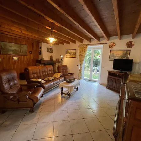 Dom wakacyjny Maison Authentique Avec Cour Privee, Wifi Et Proximite Activites - Thire, Vendee - Fr-1-426-396